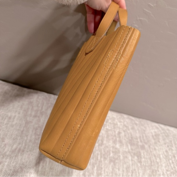 NWT! Madewell The Mini Transport Crossbody: Bubble Pleat Edition in Golden Oak - Picture 13 of 14